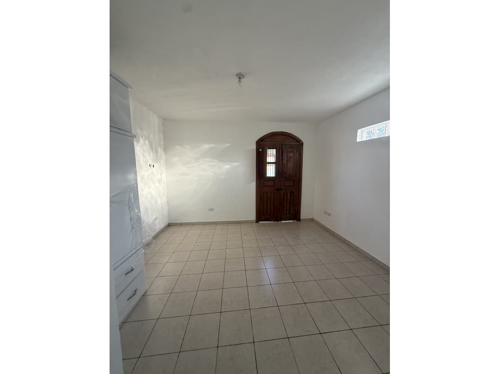 CASA EN RENTA, CENTRO DE SANTIAGO, NL — foto 2