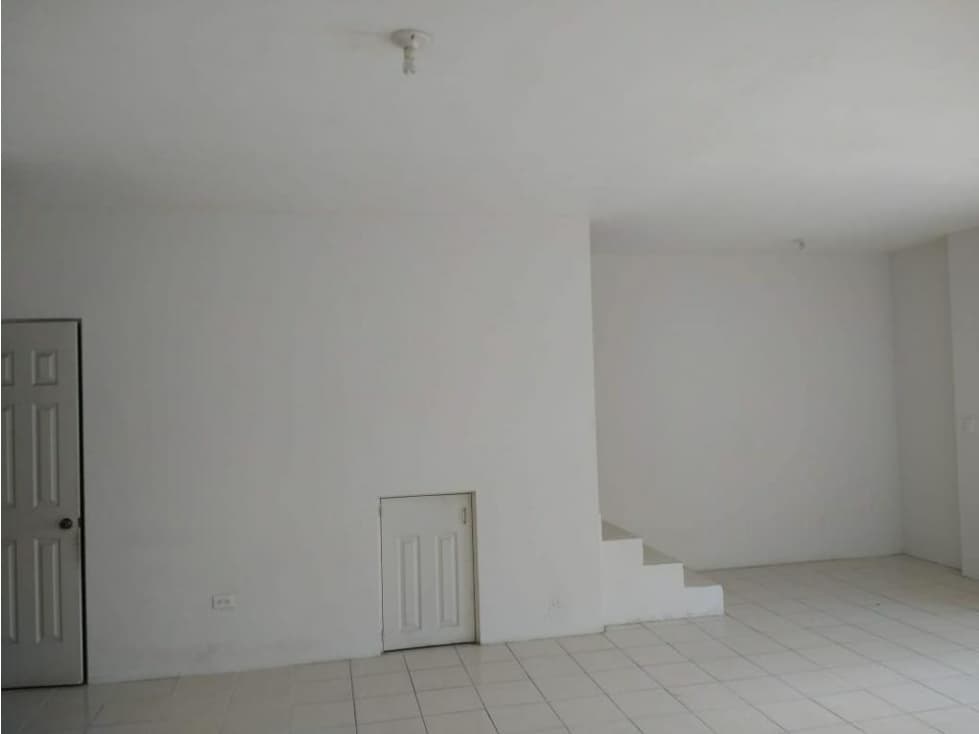 CAS EN VENTA REAL DE CUMBRES — foto 4