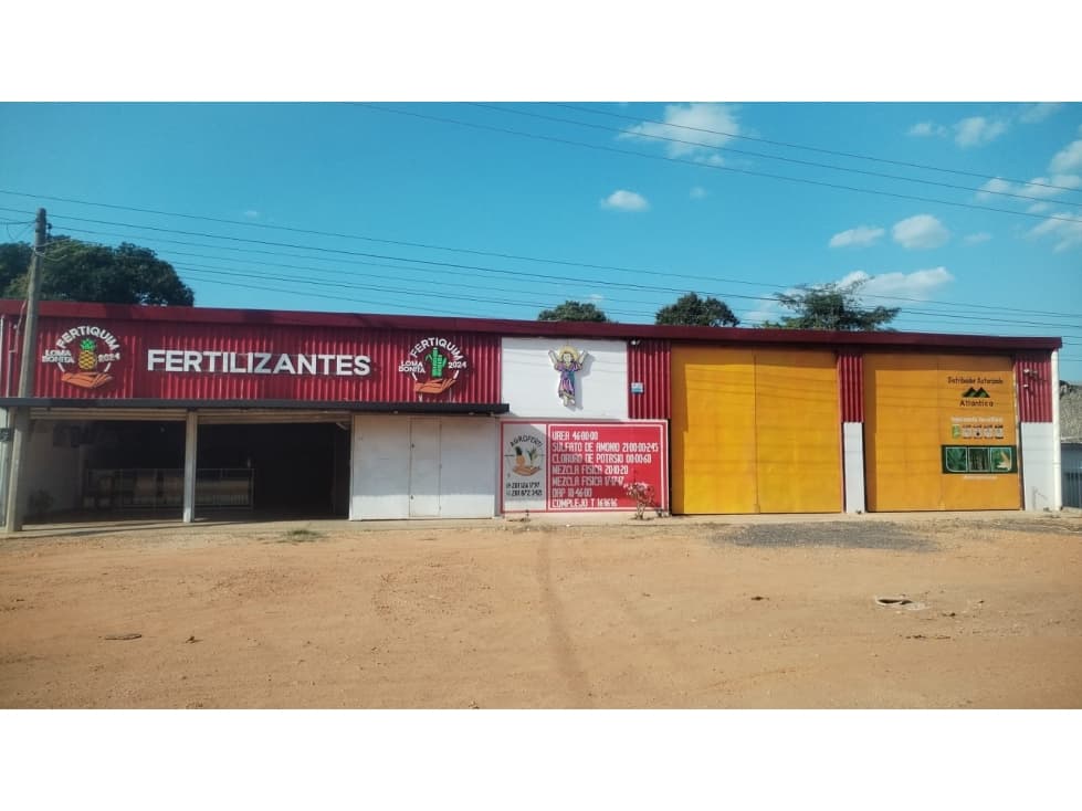 LOCAL COMERCIAL A PIE DE CARRETERA EN RENTA — foto 1