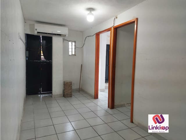 Local comercial en segunda planta por av. Antiguos Ejidatarios NL