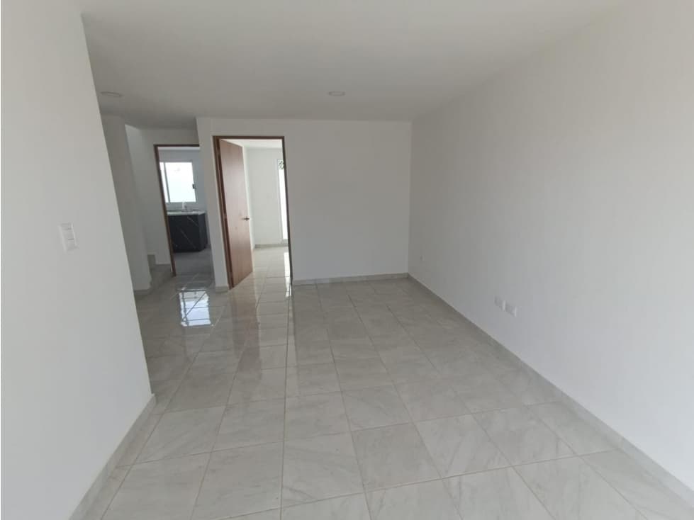 Casa en venta en col. Xilotzingo — foto 4