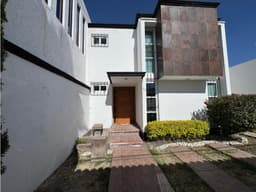CASA EN RENTA, ALAMOS 3era. SECCION, QUERETARO.