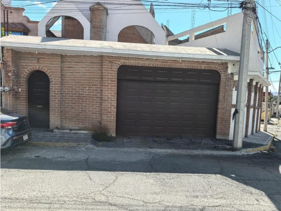 CASA EN VENTA BOSQUES DEL PEÑAR — foto 1