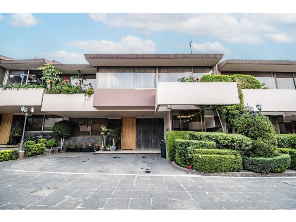 CASA EN VENTA EN INTERLOMAS — foto 1