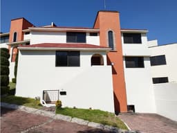 CASA EN RENTA O VENTA PASEOS DEL BOSQUE NAUCALPAN