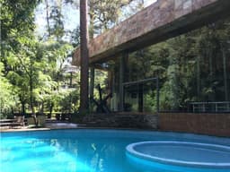 CASA EN VENTA EN AVANDARO VALLE DE BRAVO