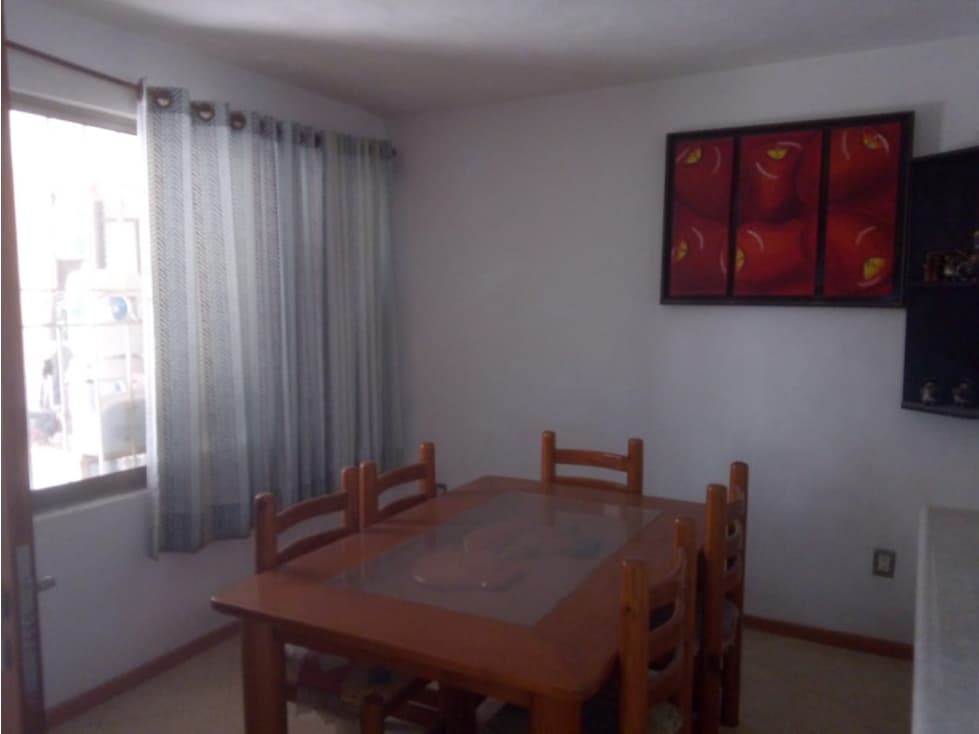 HERMOSA CASA EN REAL UNIVERSIDAD — foto 3