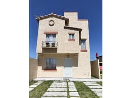 CASA EN VENTA AL SUR DE PACHUCA HGO BLVD SANTA CATARINA