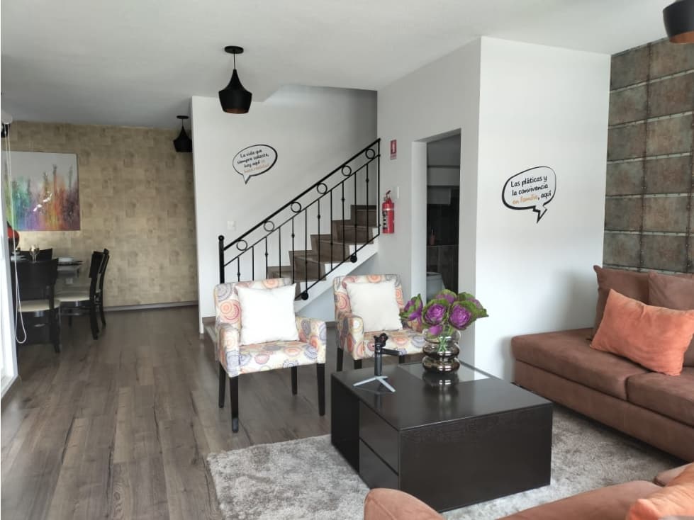 CASA EN VENTA AL SUR DE PACHUCA, BLVD SANTA CATARINA — foto 2