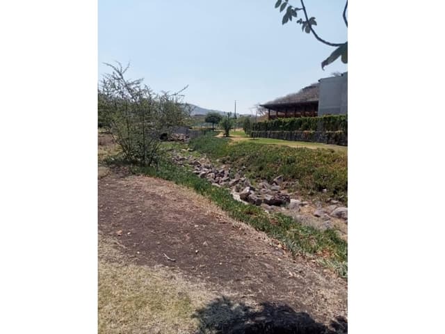 Impresionante terreno de 495 m2 en Altozano, GRAN OPORTUNIDAD!
