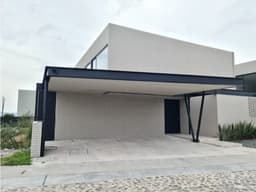Casa en Venta en Lomas del Campanario, Diseño de Autor, 3 Recamaras, Master Suit