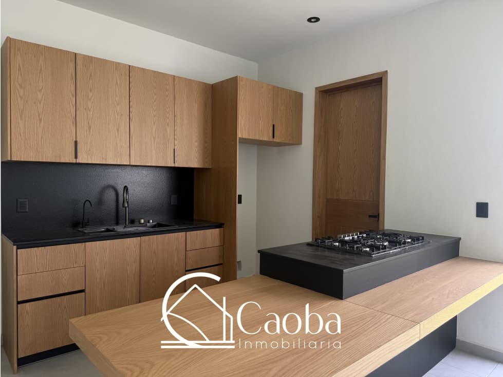 IMPRESIONANTE CASA EN ESQUINA — foto 6