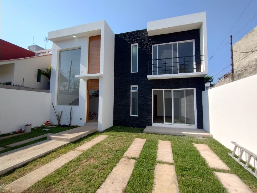¡Tu Nuevo Hogar en Las Fincas, Jiutepec, Morelos! — foto 1