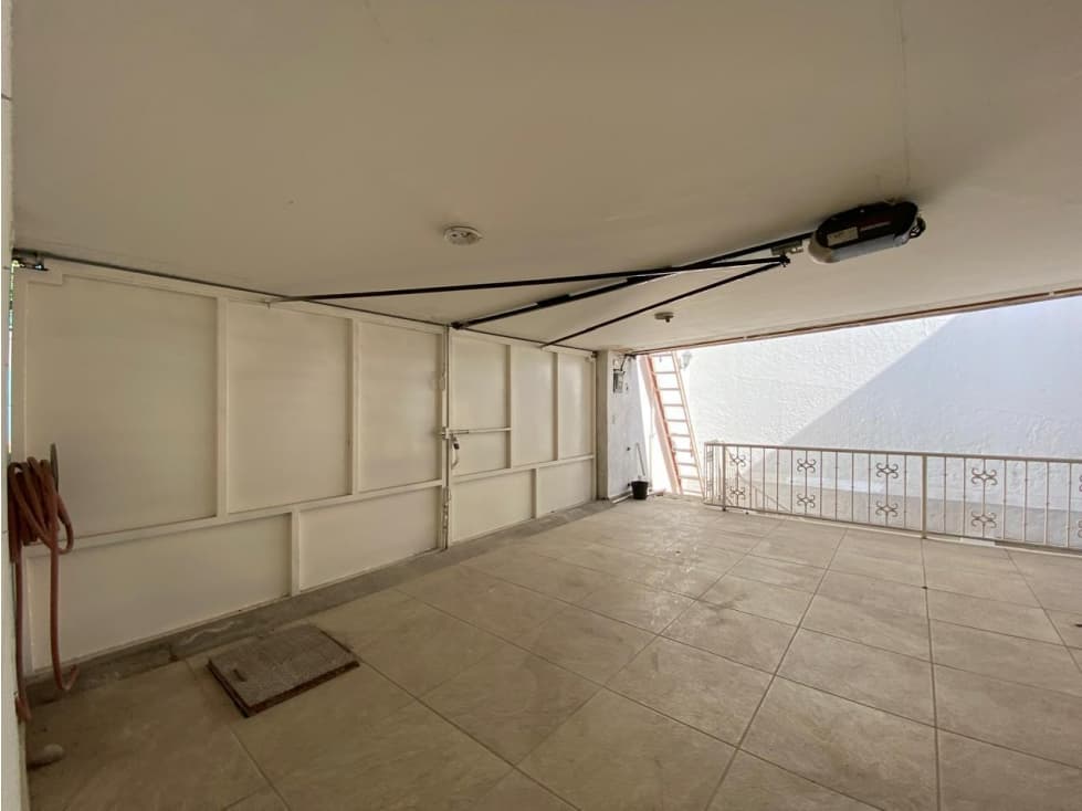 Amplia Casa en Venta en Jardines de Cuernavaca Zona Dorada — foto 4