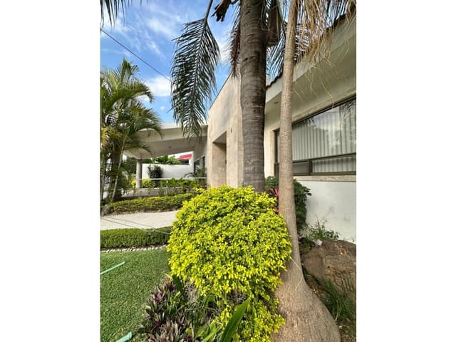 RESIDENCIA DE UN NIVEL EN LOMAS DE COCOYOC