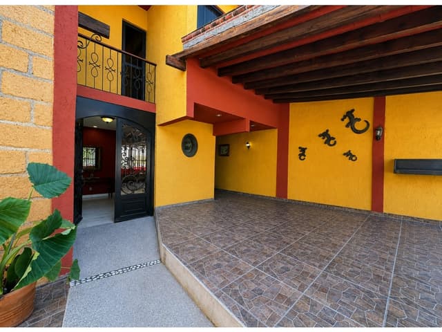 CASA EN VENTA ZONA BURGOS BUGAMBILIAS