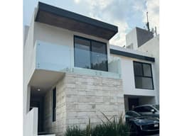 Casa en zona norte de Cuernavaca, a unos pasos de la paloma de la paz