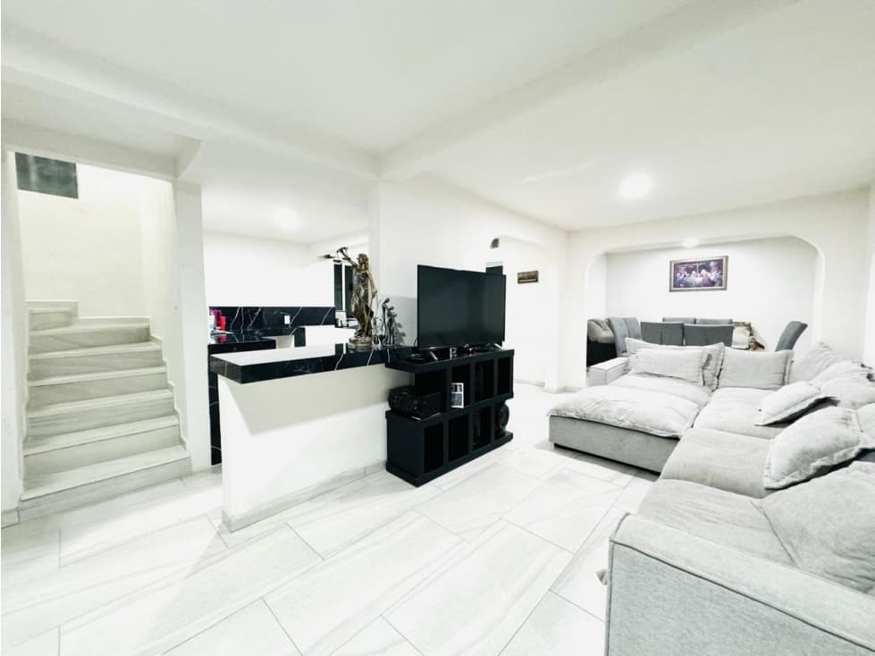 ¡Reestrena tu nuevo hogar en Excelente ubicación! — foto 1