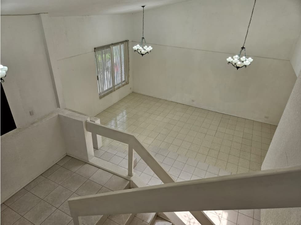 ¡Casa Colonial con Enorme Jardín y Alberca! — foto 4