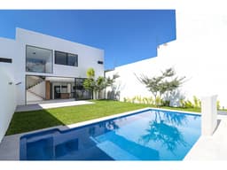 ESTRENA CASA MODERNA . ROOF GARDEN, ALBERCA Y JARDIN
