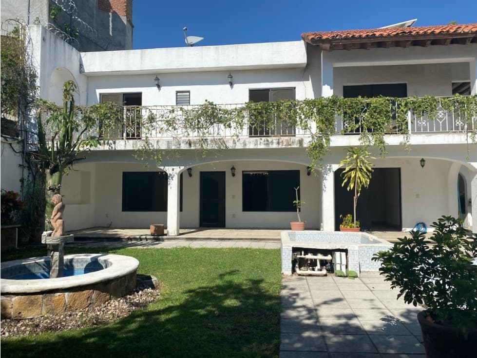 Amplia Casa en Venta en Jardines de Cuernavaca Zona Dorada — foto 3