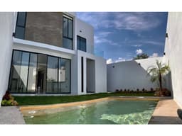 EXCELENTE CASA EN ZONA DORADA, CUERNAVACA