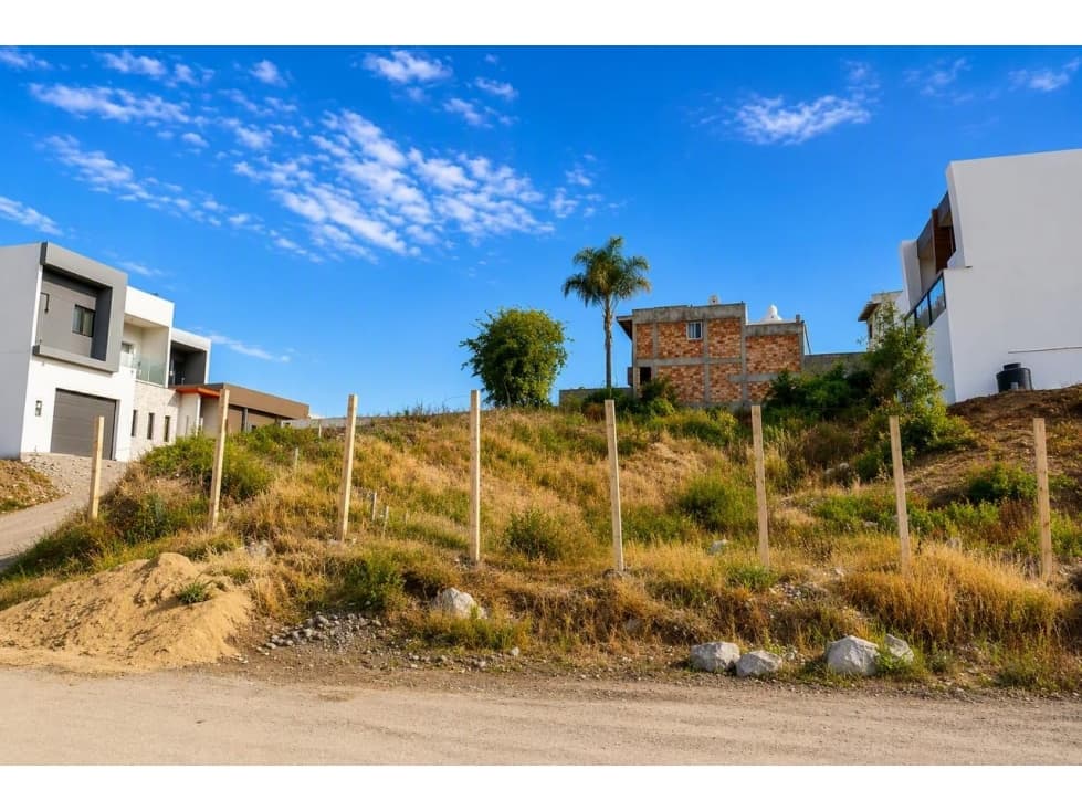 Amplio Terreno en Venta en Fracc. Las Palmas III — foto 1