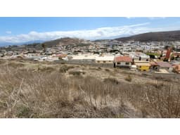 Amplio terreno en venta en Lomas de la Moderna