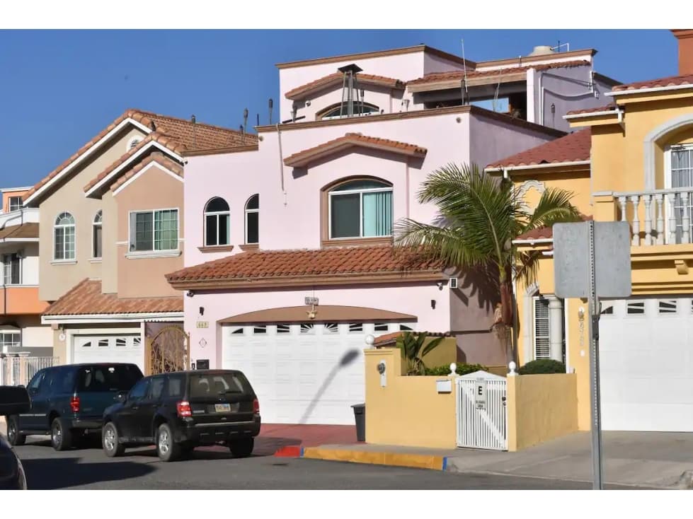 Se Renta Casa en Loma Dorada Secc. Las Brisas — foto 1