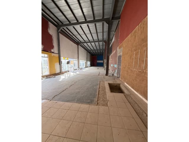Locales en Renta en Plaza Palmeras en Ensenada 48m2