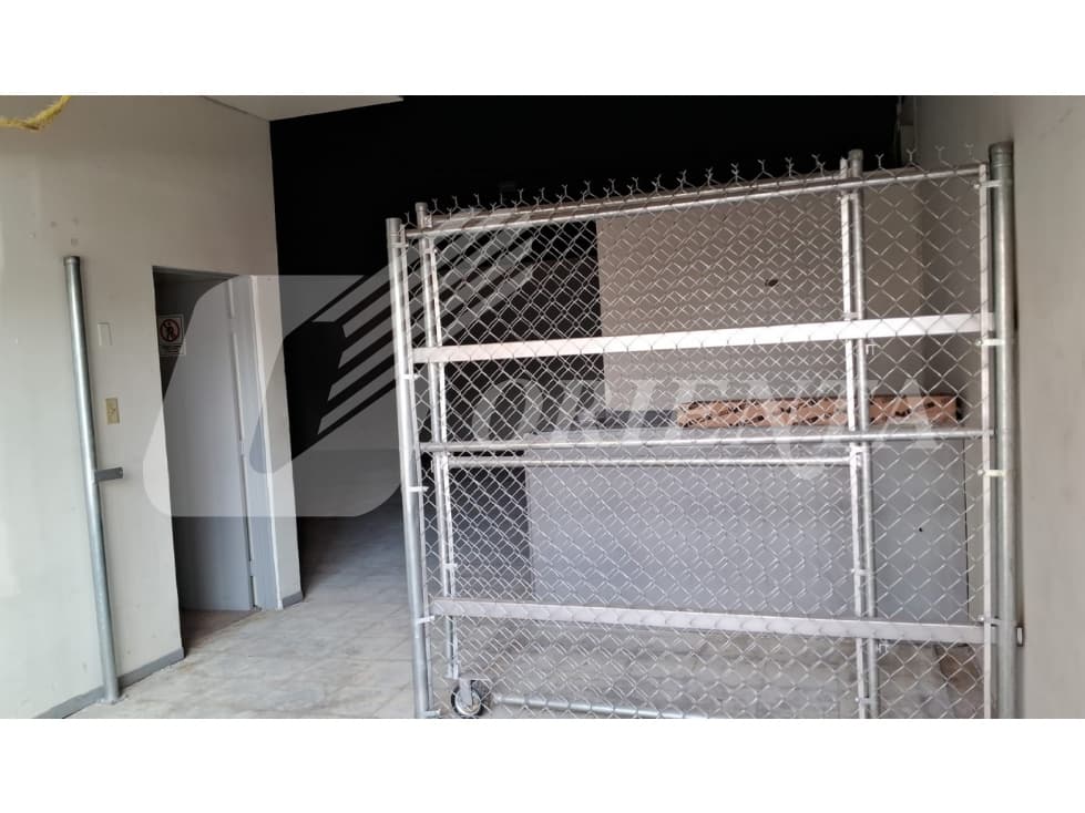 LOCAL COMERCIAL / OFICINA 3 EN RENTA PLAZA MURVI — foto 6