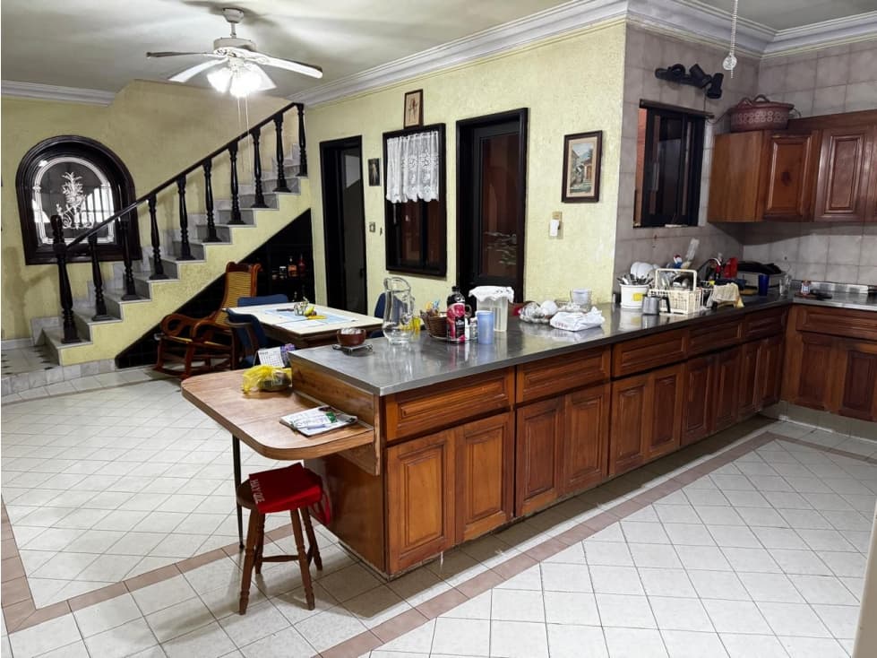 CASA EN VENTA EN AV. FLORES MAGON — foto 6