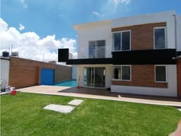 Venta de Casa Sola en Lomas Trujillo