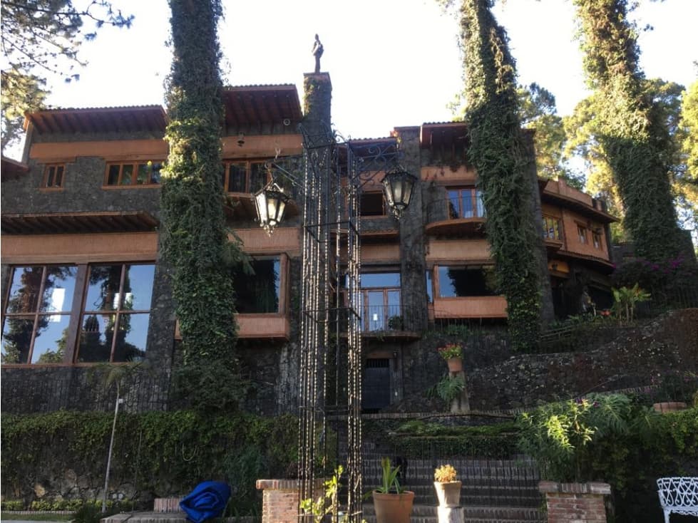 Venta de Casa Sola en La Colonia Del Bosque — foto 1