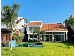 Venta de Casa Sola en Fracc. Paraiso Country Club