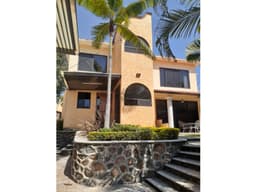 Venta de Casa Sola en Vista Hermosa