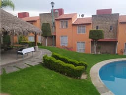 Venta de Casa en Condominio en Lomas de Ahuatlan