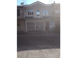 Casa en venta en la Col. Morelos, por el monumento y Av. Solidaridad