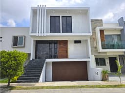 Casa 112-E con sotano en la cima de zapopan