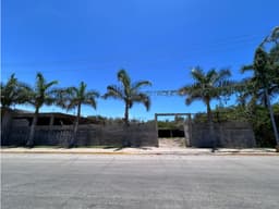 BODEGA SEMI-TECHADA EN RENTA DE 1,104m2 CERCA DE CARRETERA