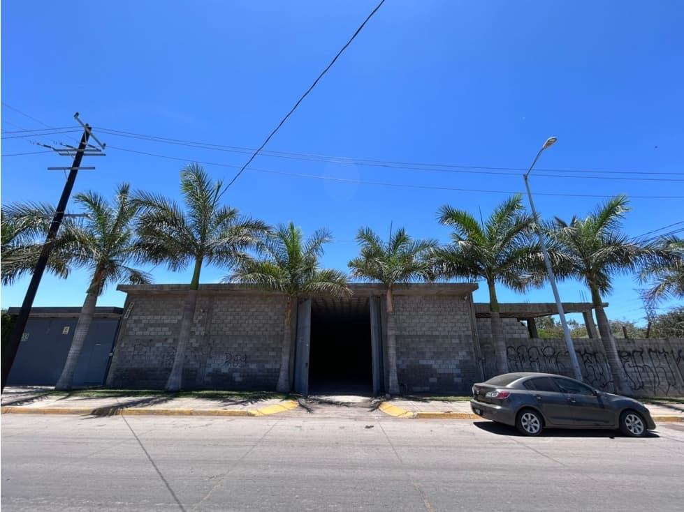 BODEGA TECHADA  EN RENTA DE 490m2 CERCA DE CARRETERA  — foto 1