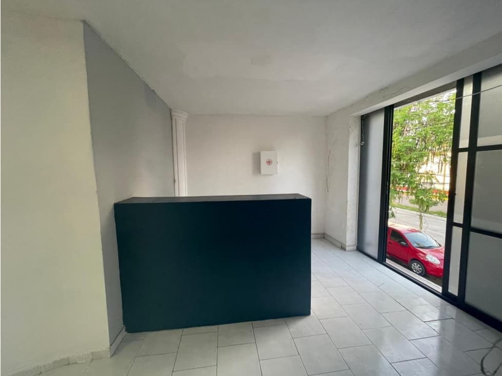 RENTA DE LOCAL PARA OFICINA EN MAZATLÁN, AVENIDA — foto 1