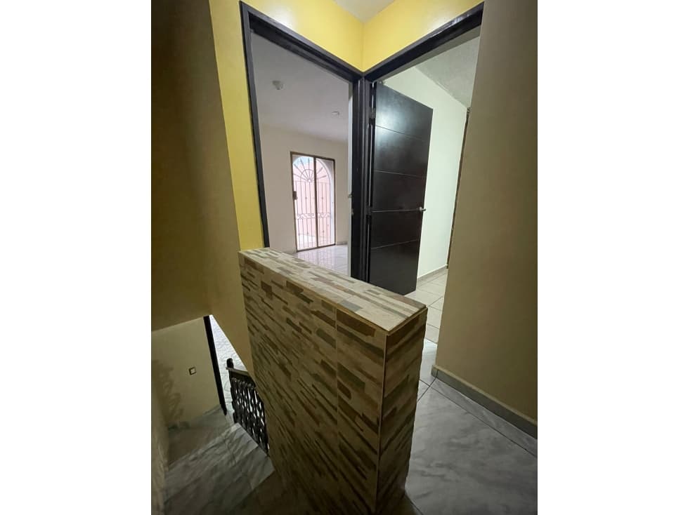 SE RENTA CASA SIN MUEBLES EN VALLE DORADO — foto 5