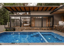 MODERNA CASA EN VENTA, CON VISTA Y ENTORNO BOSQUE EN AVANDARO