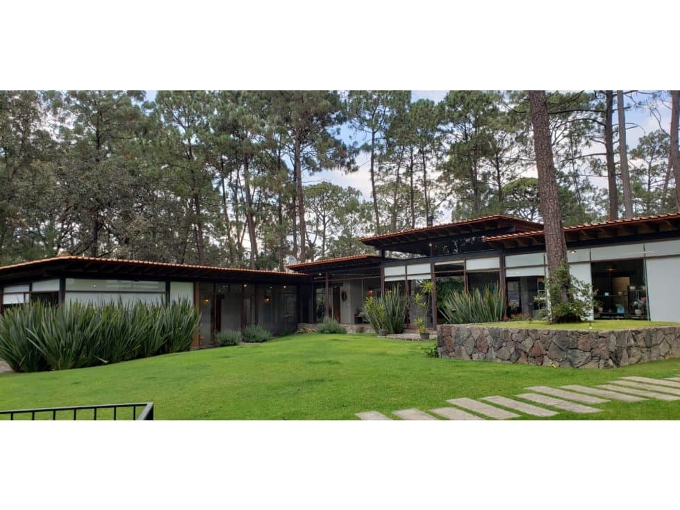 MAGNIFICA CASA EN VENTA, EN AVANDARO — foto 1