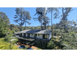 LUJO Y MODERNIDAD,OFRECE ESTA CASA EN VENTA CON ACCESO ALCAMPO DE GOLF