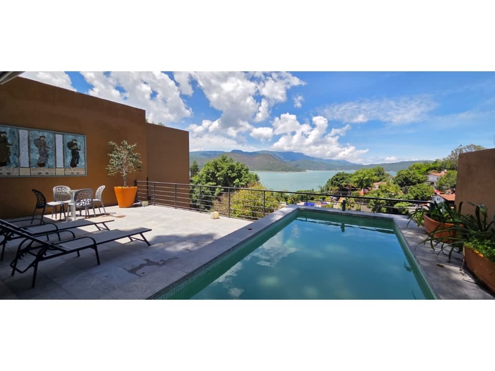 CASA EN RENTA CON ESPECTACULAR VISTA AL LAGO — foto 4