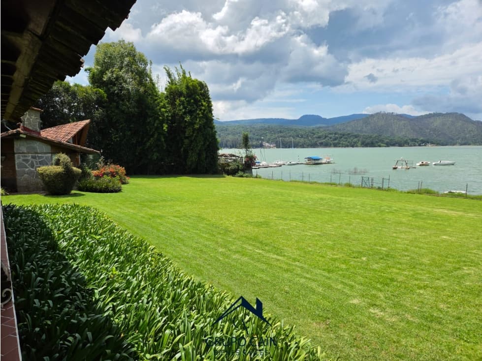 EXCLUSIVA CASA EN VENTA CON ACCESO AL LAGO. — foto 2