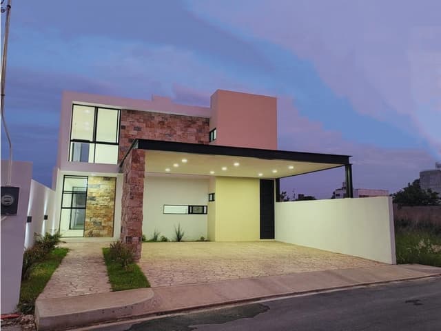 Casa en Venta con acabados de Lujo en Cholul Mérida