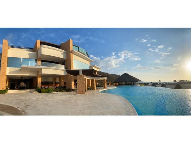 Casa en Venta, Country Club Campeche, con club de golf